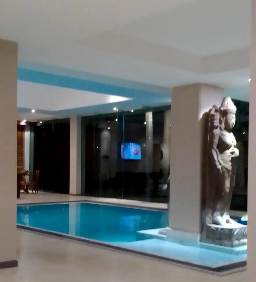 Yachtsmans Paradise, Whitsundays Hotel Cannonvale Airlie Beach